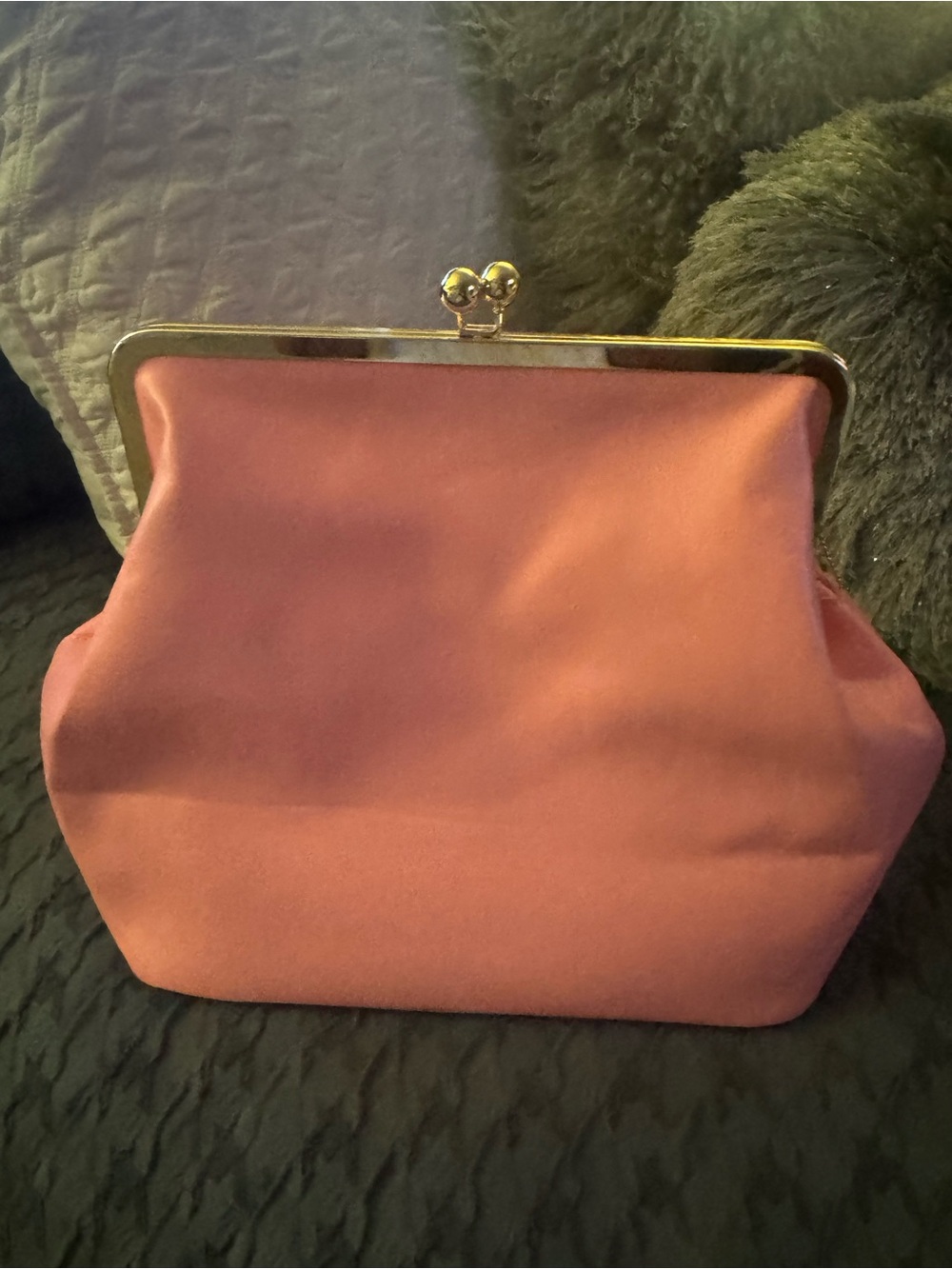 Classic Pink Kiss-Lock Frame Clutch - Unbranded